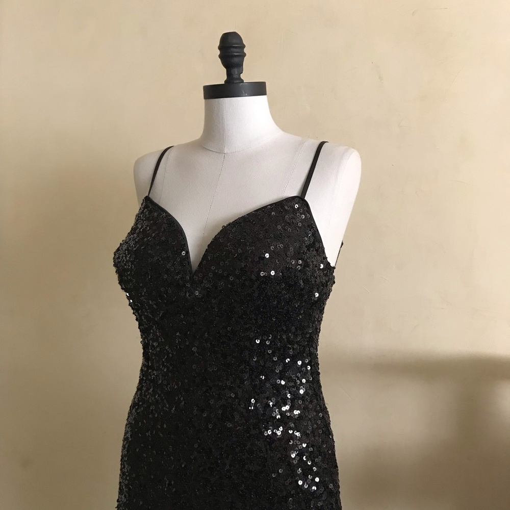 Cameo Black Sequin Maxi Gown - Picture 5 of 11